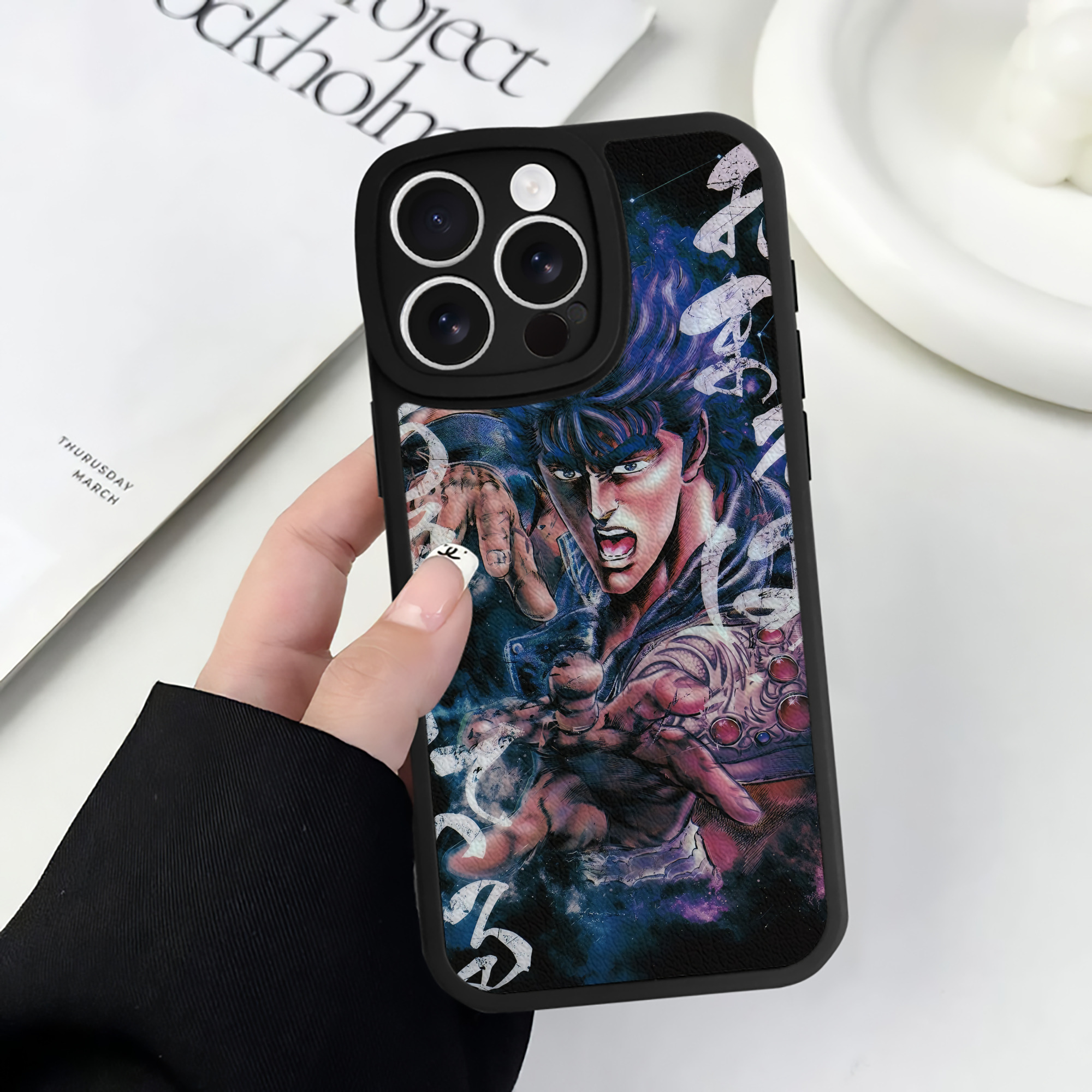 （画像用） 北斗の拳 Fist of the North Star 【iPhone 16シリーズ対応】シリコンスマホケース（レザー調） 材質：シリコン